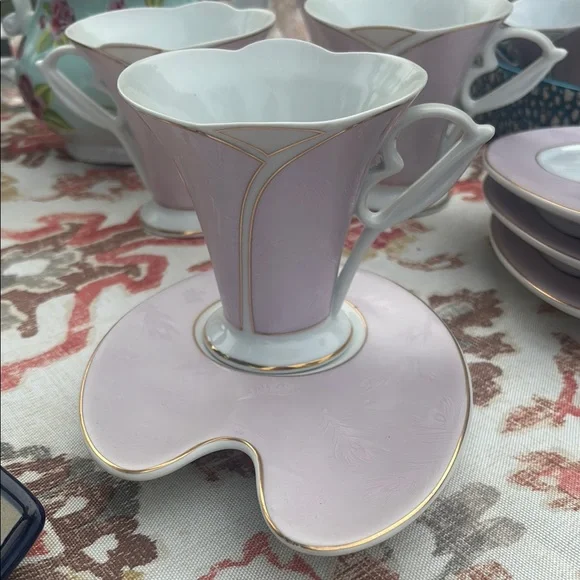 Elegant Vintage Pink & Gold Teacup and Saucer Set. Set of 8. Designed by Yedi. - Picture 4 of 8